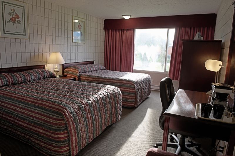 Sandman Inn Mcbride Exteriör bild